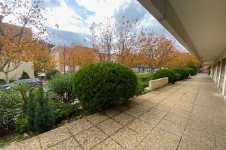  localcommercial carnoux-en-provence 13470