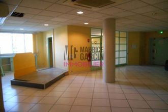  localcommercial carpentras 84200