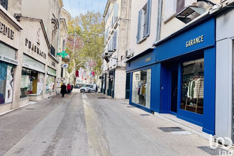  localcommercial carpentras 84200