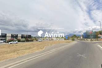  localcommercial carpentras 84200