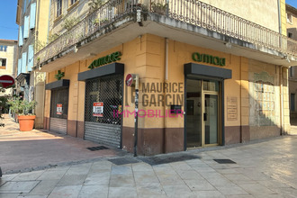  localcommercial carpentras 84200