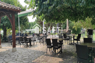  localcommercial castelsarrasin 82100