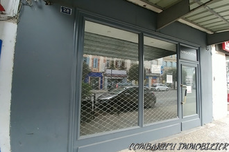  localcommercial caussade 82300