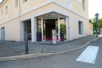  localcommercial cavaillon 84300