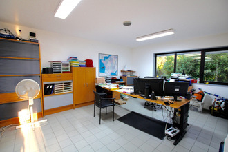  localcommercial cavignac 33620