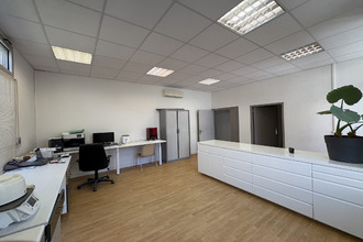  localcommercial cazilhac 11570