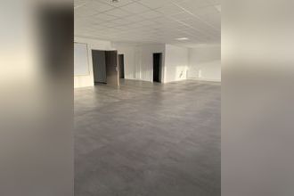  localcommercial cergy 95000