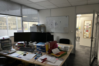  localcommercial chassieu 69680