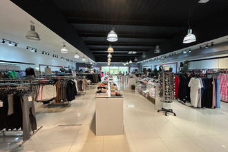  localcommercial chatellerault 86100