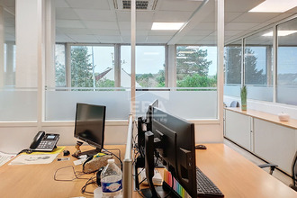  localcommercial chaumtel 95270