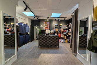  localcommercial chinon 37500