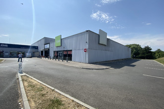  localcommercial compiegne 60200