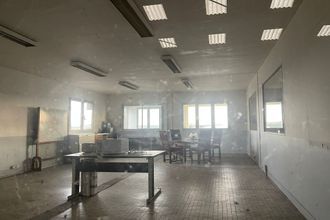  localcommercial conches-en-ouche 27190