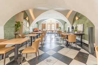  localcommercial cucuron 84160