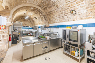  localcommercial cucuron 84160