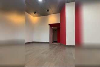  localcommercial eguilles 13510