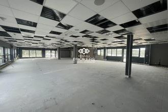  localcommercial eguilles 13510