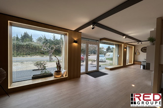  localcommercial eguilles 13510