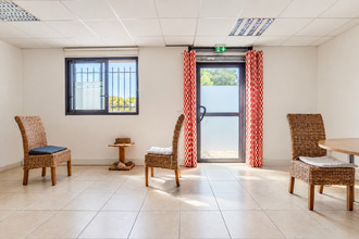  localcommercial eguilles 13510