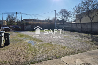  localcommercial eyguieres 13430
