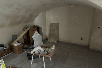  localcommercial eyguieres 13430