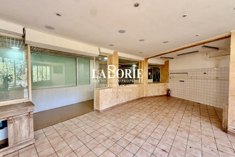  localcommercial fontaine-de-vaucluse 84800