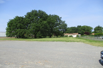  localcommercial fontaine-le-comte 86240