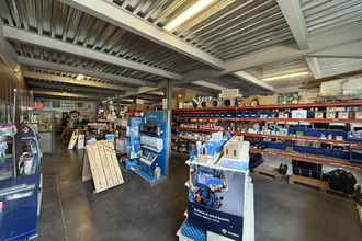  localcommercial frejus 83600