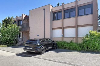  localcommercial grand-charmt 25200
