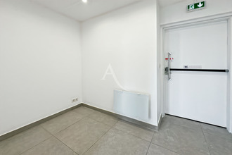  localcommercial guyancourt 78280