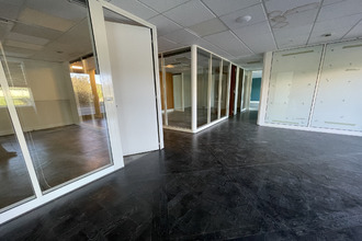  localcommercial hauterives 26390