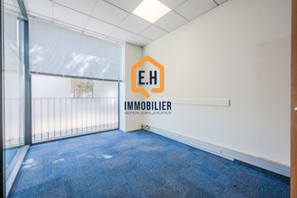  localcommercial hyeres 83400