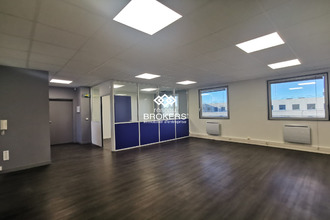  localcommercial la-verriere 78320