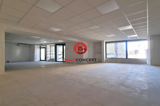  localcommercial laudun-l-ardoise 30290