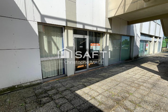  localcommercial laval 53000