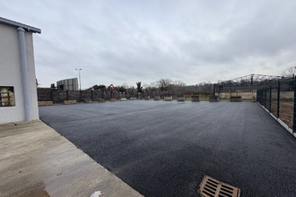  localcommercial le-coteau 42120