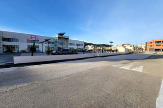  localcommercial le-luc 83340