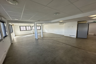  localcommercial le-muy 83490