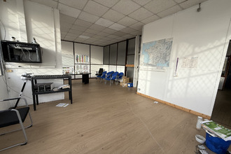  localcommercial le-vernet 03200