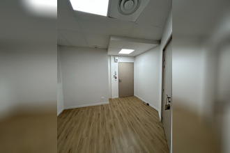  localcommercial les-angles 30133