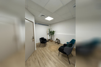  localcommercial les-angles 30133