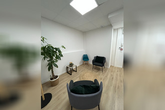  localcommercial les-angles 30133