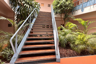  localcommercial les-angles 30133