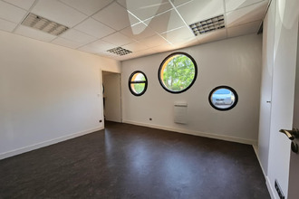  localcommercial les-herbiers 85500