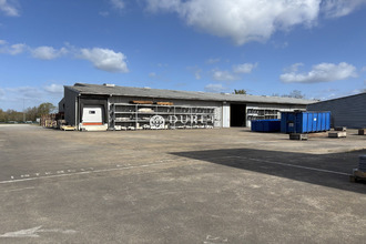 localcommercial les-herbiers 85500