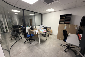  localcommercial les-sorinieres 44840