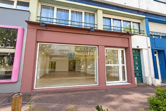  localcommercial lorient 56100