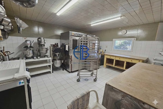  localcommercial maubec 38300