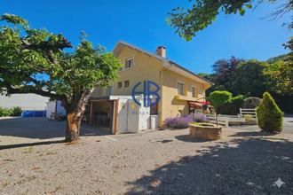  localcommercial maubec 38300