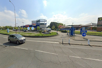  localcommercial maurepas 78310